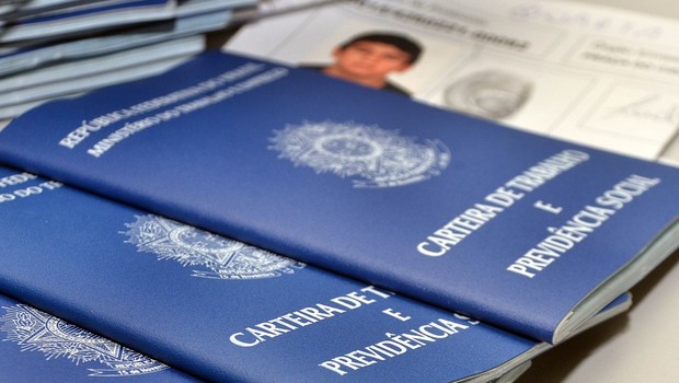 Carteira de Trabalho (CTPS)