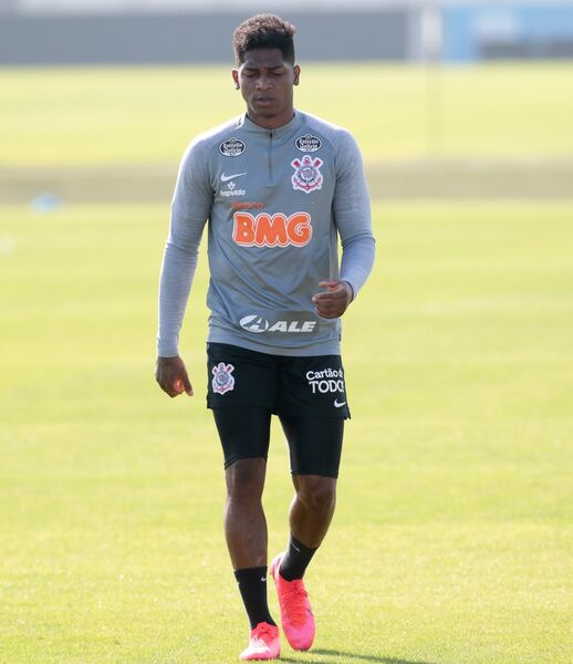 Yony González em treinamento do Corinthians