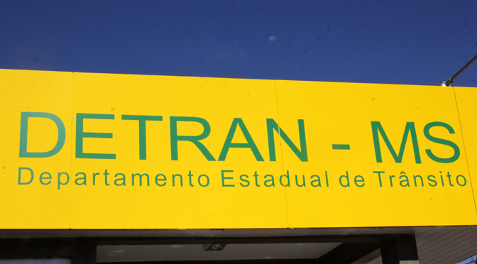 Após o rompimento da fibra ótica da operadora Oi na região de Ribas do Rio Pardo, cerca de 24 agências do Detran-MS (Departamento Estadual de Trânsito de Mato Grosso do Sul), estão com o sistema fora do ar nesta quinta-feira (16)