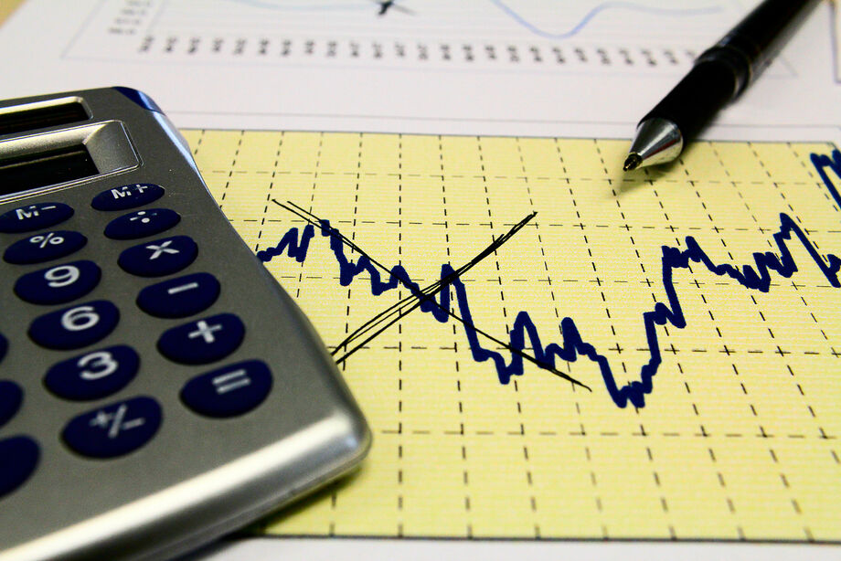DI para janeiro de 2025 passou de 5,613% para 5,60%