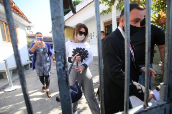 Márcia é acusada de tentar fugir das investigações sobre as rachadinhas no gabinete de Flávio Bolsonaro na Assembleia Legislativa do Rio