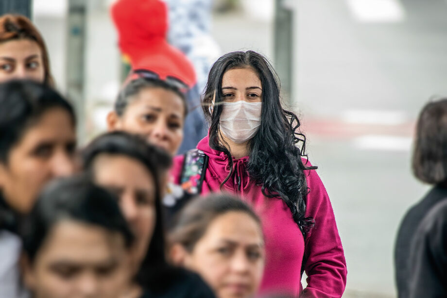 As mulheres tem sido as mais afetadas com corona, chegando ao 51,7% dos infectados