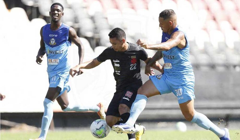 Vasco disputou jogo-treino neste sábado e goleou o Macaé por 5 a 0, no estádio de São Januário