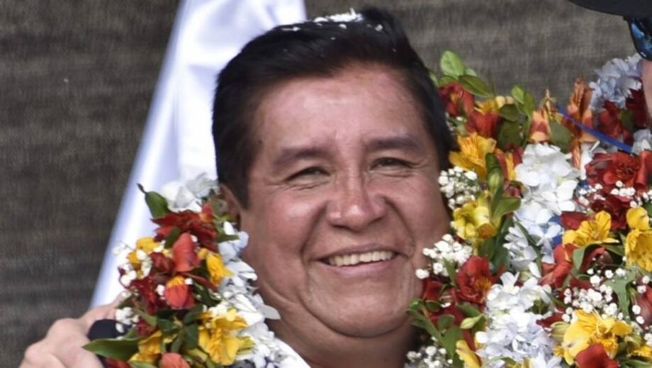 César Salinas durante a posse como presidente da Federação Boliviana de Futebol