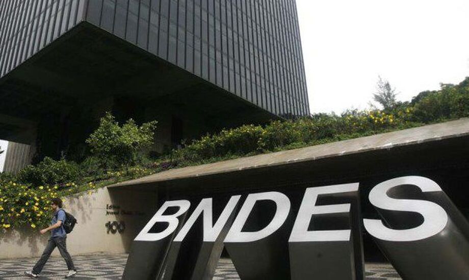 O BNDES adiantou que quem for desligado por meio do PEA vai continuar vinculado ao Plano de Assistência e Saúde