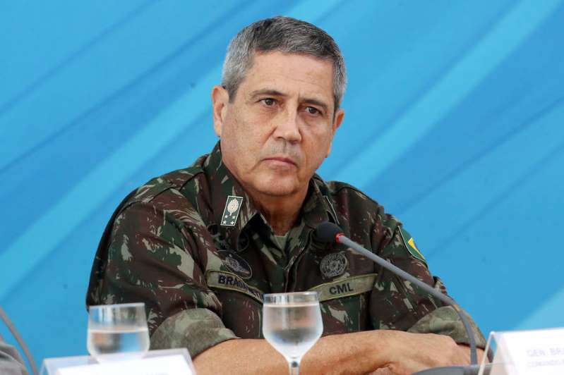 O general Walter Braga Netto, ministro-chefe da Casa Civil