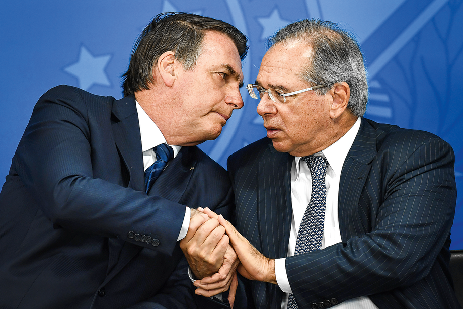 Outro acordo debatido na reunião, segundo congressistas, foi manter o patamar de 70% como o mínimo a ser aplicado no salário de professores