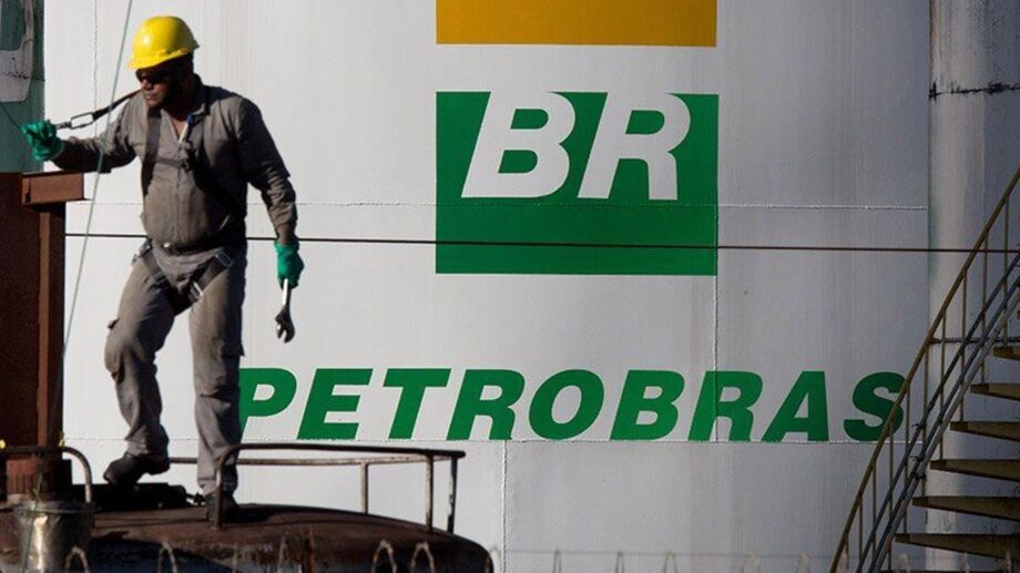 Foram produzidos no exterior 45 mil boe/d, queda de 16,7%