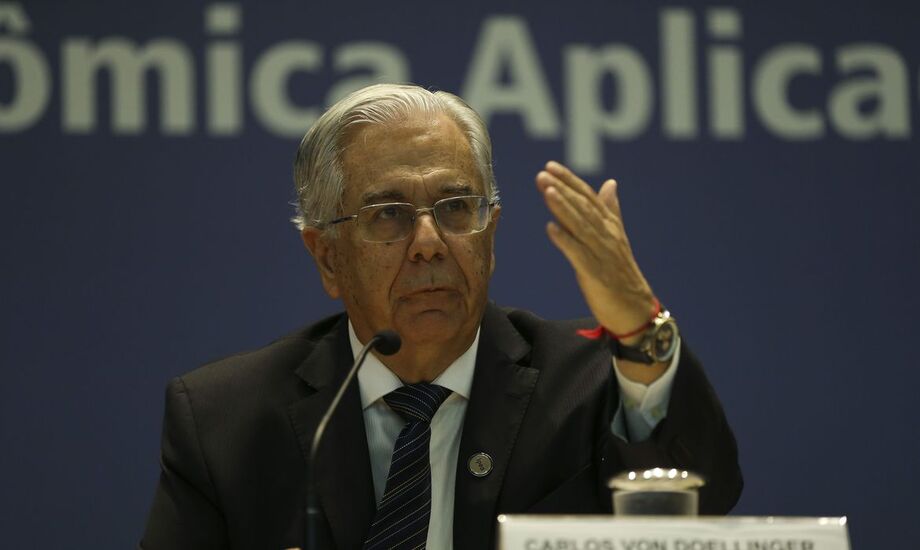 O presidente do Ipea afirmou que a complexidade do contexto atual indica que o país está vivendo um momento crítico