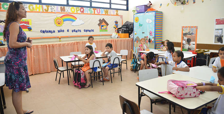 Segundo o Procon, apenas 171 escolas particulares de ensino (educação infantil, fundamental e médio) teriam aderido à proposta de acordo