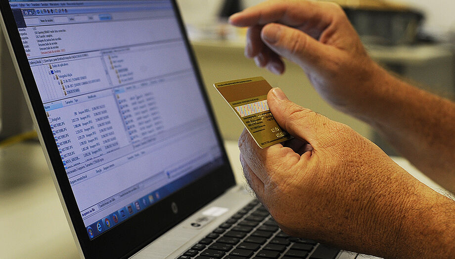 De forma mais detalhada, 34% passaram a vender pelas redes sociais