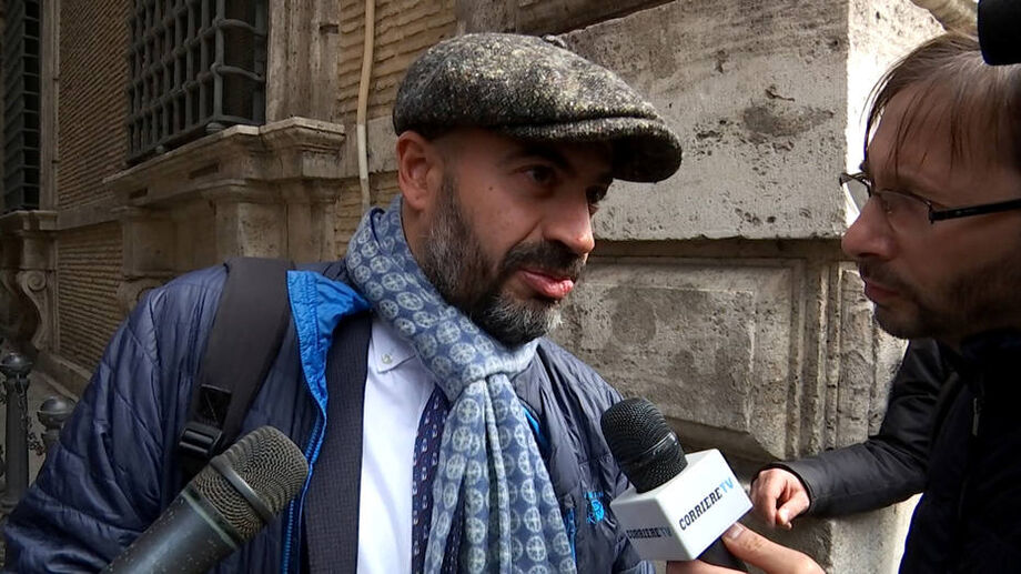 O senador italiano Gianluigi Paragone