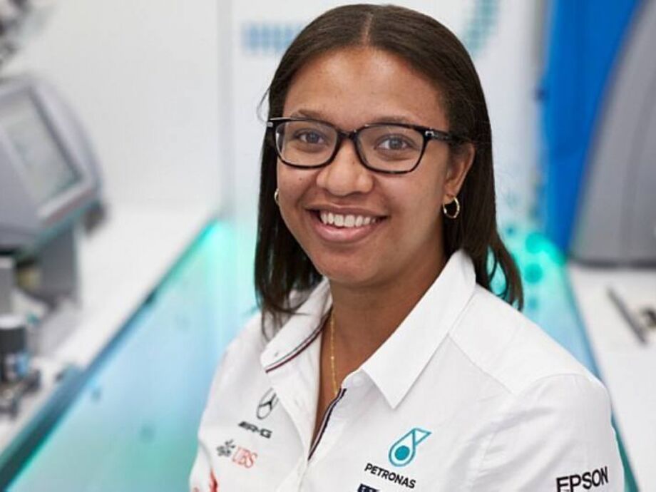 Stephanie Travers se tornou a primeira africana e negra a subir ao pódio na Fórmula 1
