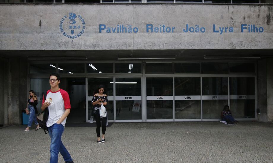 Decisão foi tomada em função da pandemia