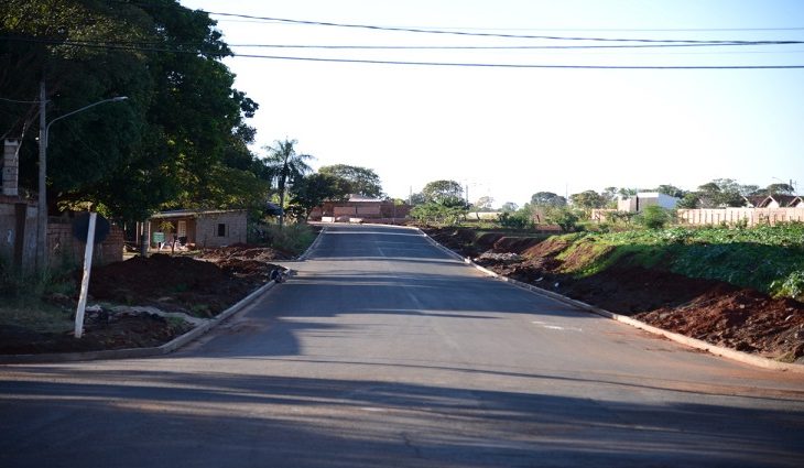 Com apoio do Governo do Estado, o projeto de drenagem e pavimentação do bairro foi retomado há 45 dias.