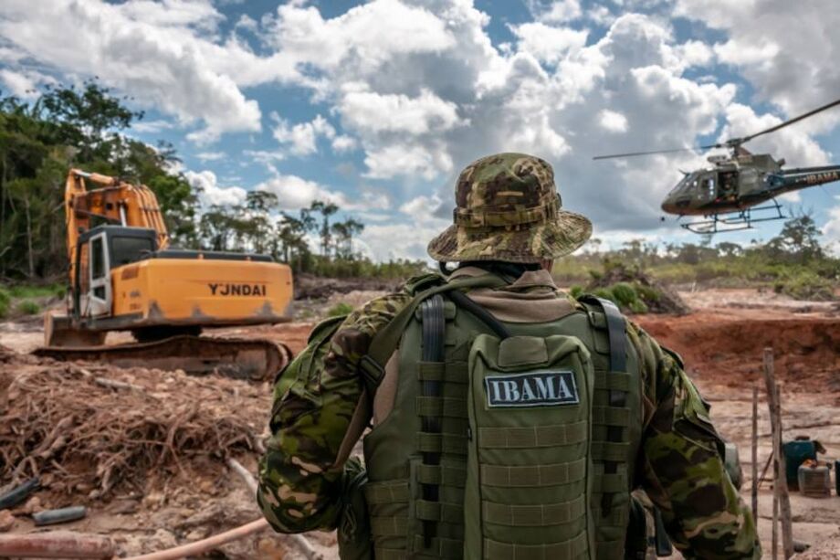 Mais de R$ 70 milhões do Fundo Amazônia repassados para programa de fiscalização do Ibama estão parados