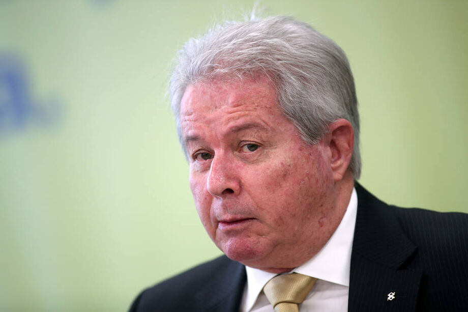 Rubem Novaes entregou carta de renúncia à presidência do Banco do Brasil nesta sexta-feira, 24