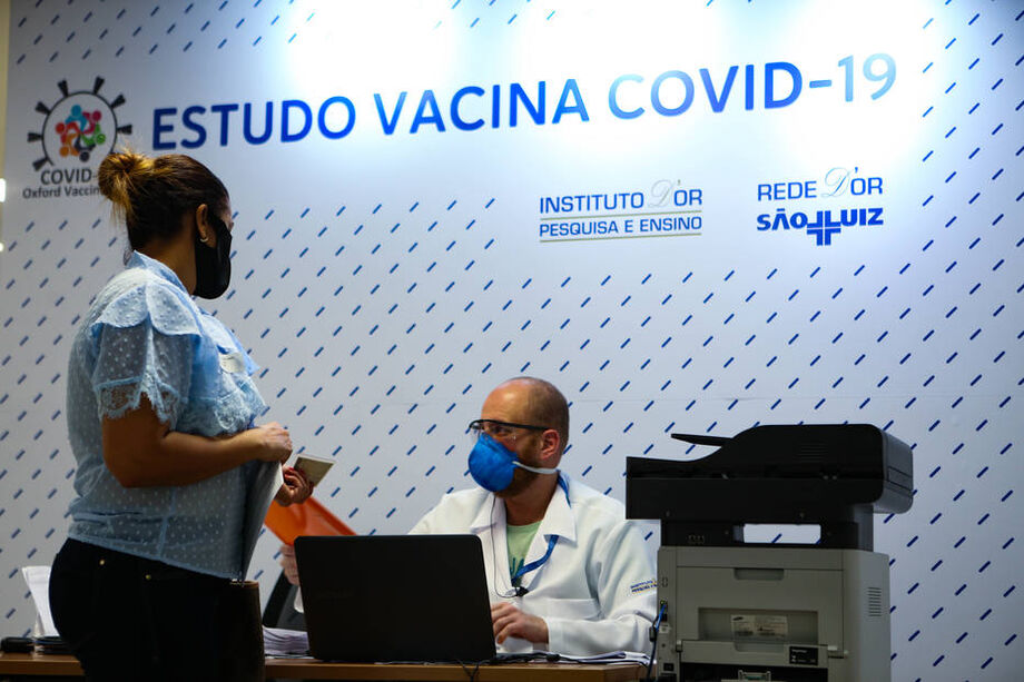 Entre o resultado positivo das pesquisas e a imunização da população o caminho é longo