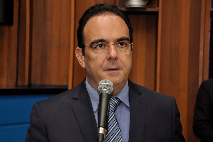 As atividades presenciais nas escolas estaduais em Mato Grosso do Sul estão suspensas desde o dia 24 de março quando entrou em vigor o primeiro decreto suspendendo às aulas no Estado