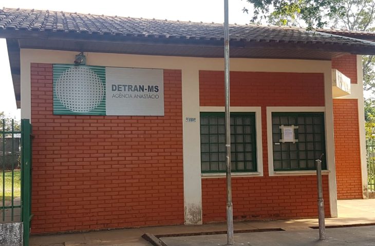 Funcionários terceirizados que apresentarem sintomas deverão ser afastados por 14 dias