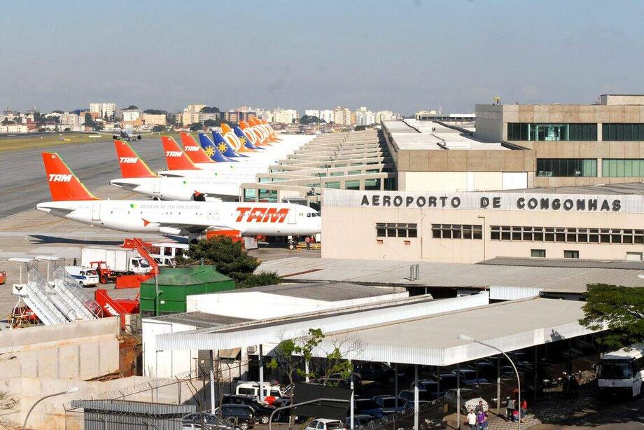A Associação Internacional de Transporte Aéreo (Iata, na sigla em inglês) estima que as companhias aéreas do Brasil deverão perder US$ 10,83 bilhões de receita em 2020 por causa da pandemia