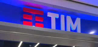 A TIM vai fechar até o fim do ano parceria para lançar uma empresa específica para o desenvolvimento das redes de fibra ótica, seguindo a mesma estratégia adotada pela Oi e pela Vivo