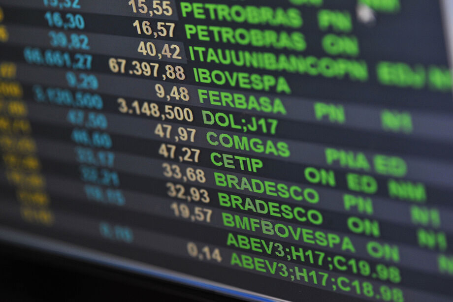 O índice das condições atuais caiu de 87,1 em junho para 82,8