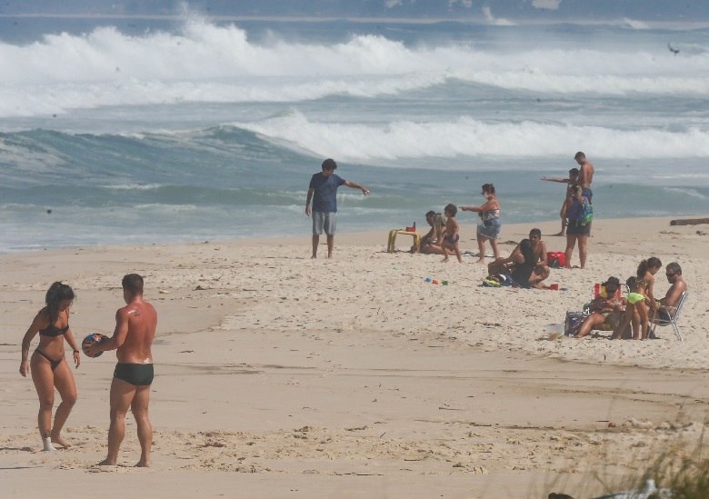 A partir deste sábado, 1.º, o banho de mar, proibido no município do Rio de Janeiro