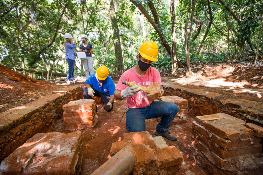 A obra do boulevard que ligará o parque à Praça Roosevelt ficará para uma etapa posterior, mas é considerada um projeto de execução mais simples, focado em calçamento e paisagismo, segundo Tamires