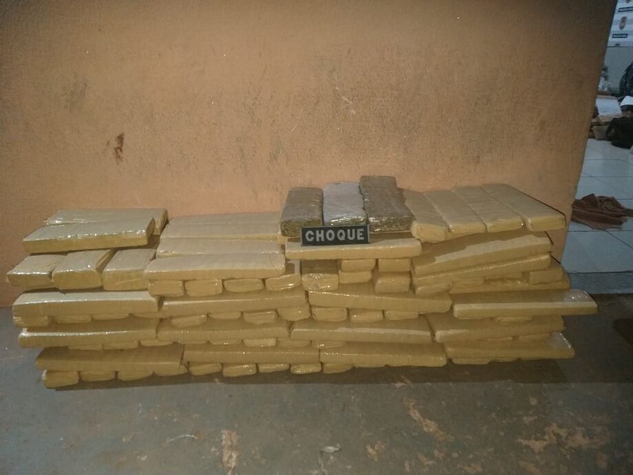 Polícia apreendeu droga e encaminhou para delegacia de MS