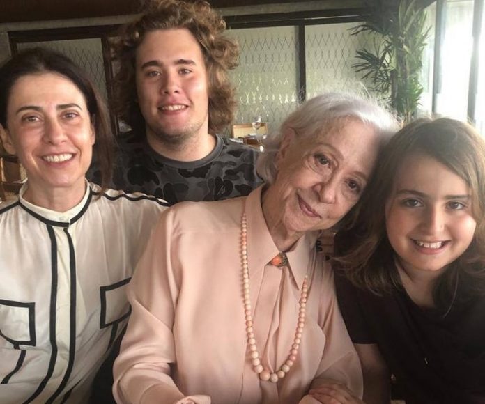 Fernanda Montenegro e família