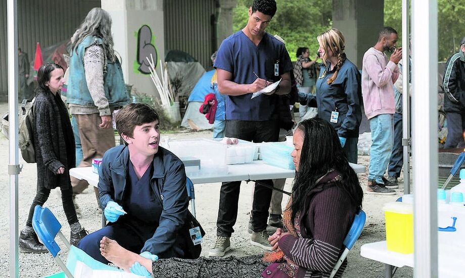 Em cena. Freddie Highmore interpreta o médico prodígio, sem censura e que tem dificuldade de relacionamento