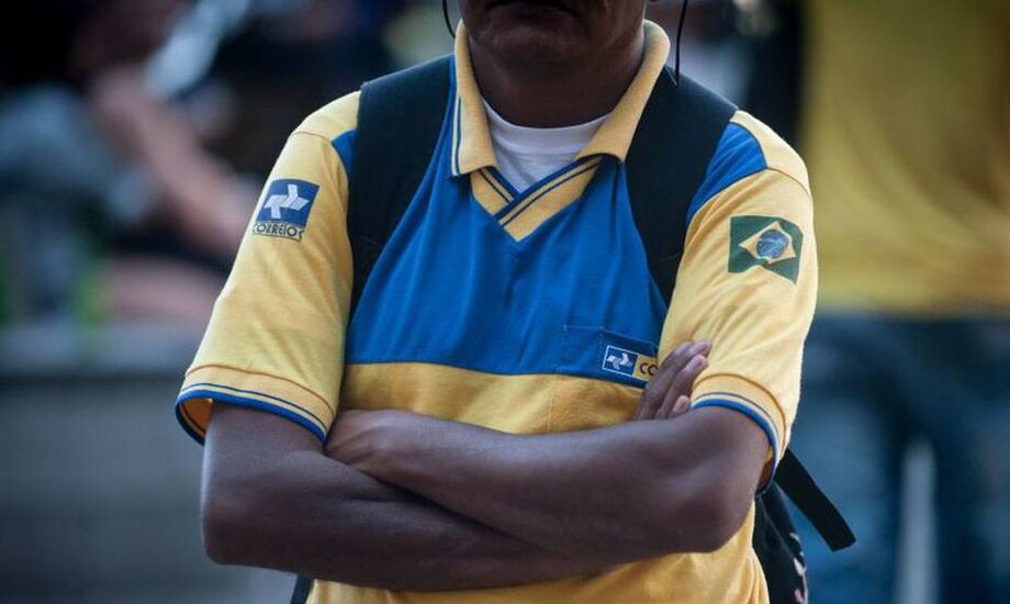 Federação de funcionários dos Correios convoca greve geral para dia 18
