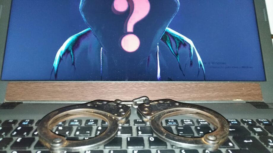 Segundo um estudo da Microsoft, um terço dos crimes online envolve parentes, amigos ou conhecidos, dos quais 21% são de mensagens sexuais indesejadas