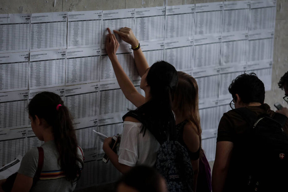 De acordo com o MEC, são ofertadas 167.780 bolsas em 1.061 instituições particulares de ensino superior