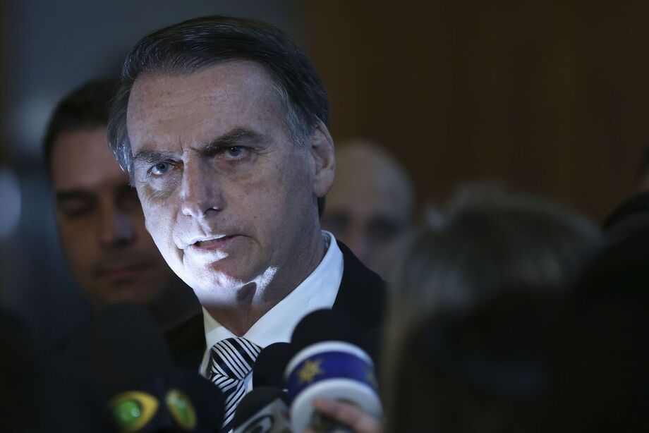Bolsonaro diz que Brasil está solidário ao Líbano e dará ajuda concreta