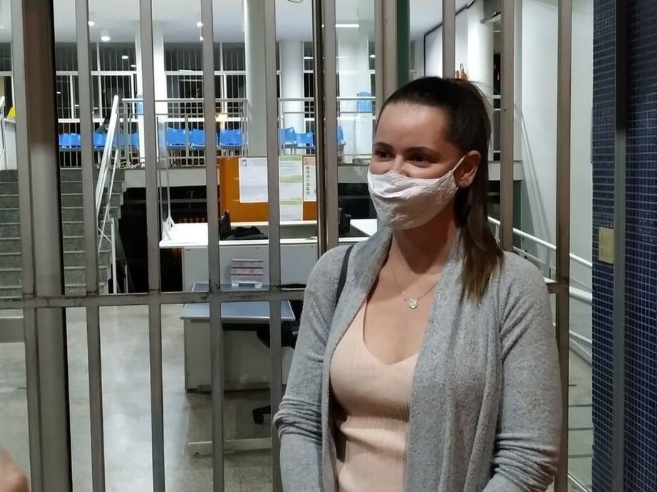 A médica Larissa Bragança, 33, voluntária na pesquisa sobre a eficácia da vacina contra a covid-19