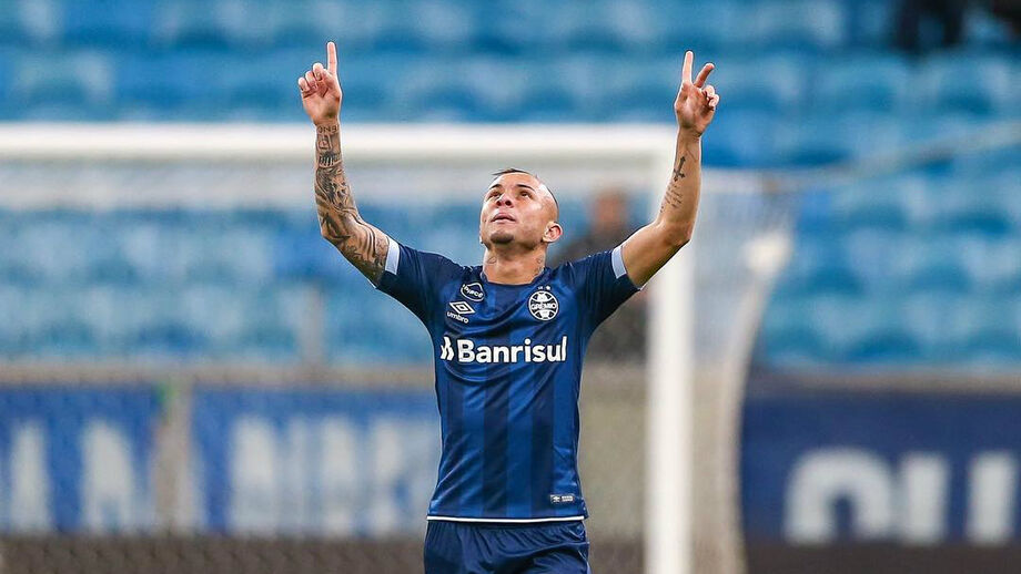 Everton foi a campo e fez a diferença, participando dos dois gols e criando outras inúmeras oportunidades