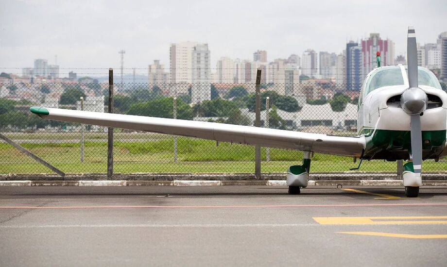 A Agência Nacional de Aviação Civil (Anac) aprovou novas regras para transporte aéreo de passageiros e autorizou empresas de táxi-aéreo a vender assentos individuais, com ofertas de bilhetes para até 15 voos por semana e em aeronaves com até 19 assentos