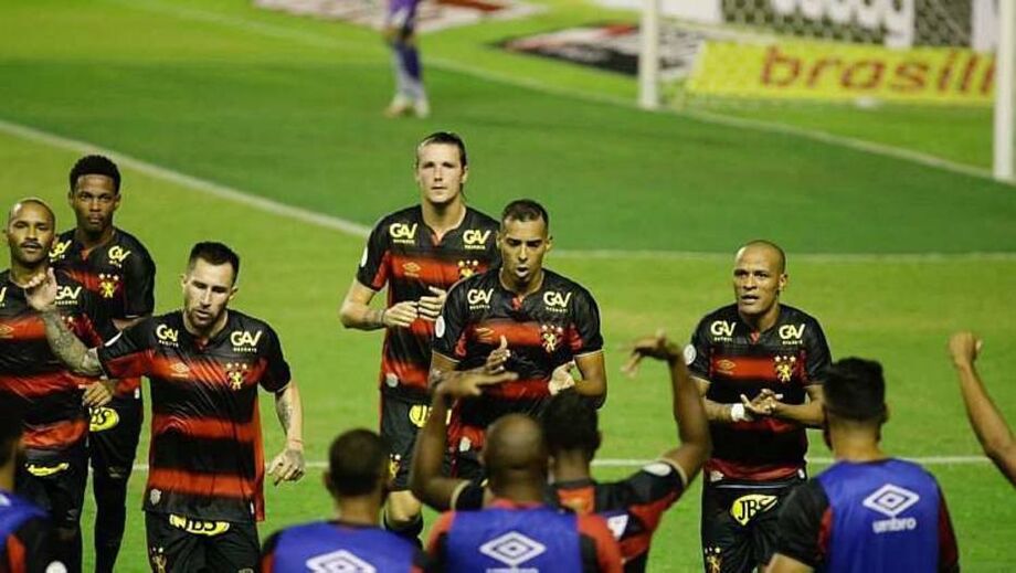 Sport derrotou a Ponte Preta na estreia do Brasileirão