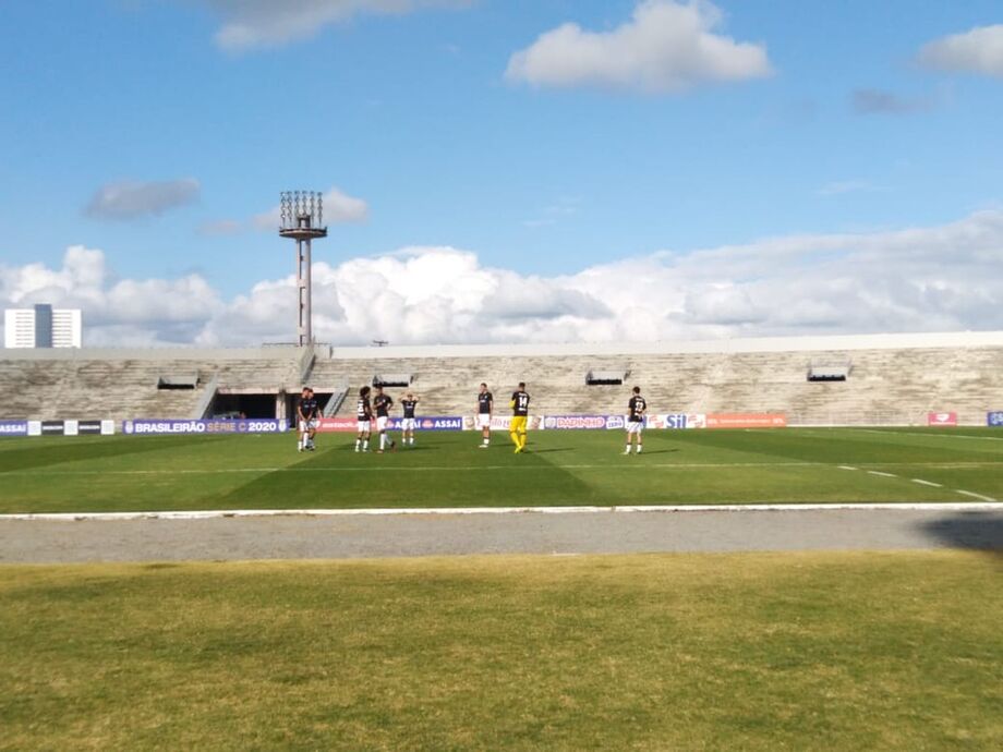 Treze aproveitou o adiamento e treinou no Estádio Amigão