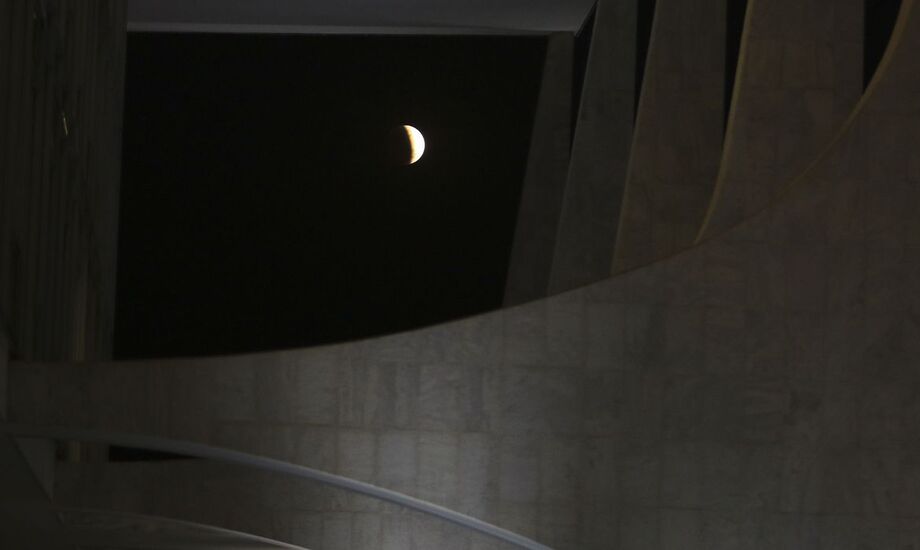 Astrônomos da Nasa conseguiram detectar o ozônio da atmosfera terrestre a partir do reflexo da luz solar na Lua, durante o último eclipse lunar