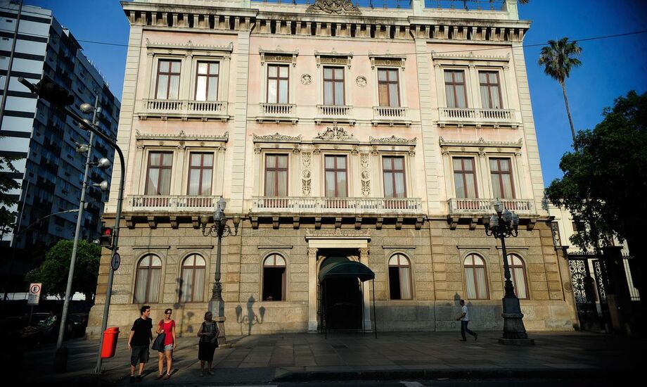 Um acervo com mais de 200 peças de religiões de matriz africana que foram apreendidas entre o fim do século 19 e o início século 20 pela Polícia Civil do Rio de Janeiro será transferido para o Museu da República, no Rio de Janeiro
