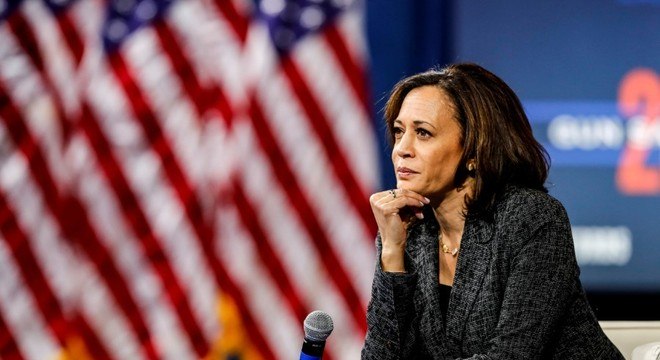 A senadora Kamala Harris será candidata a vice-presidente na chapa de Joe Biden