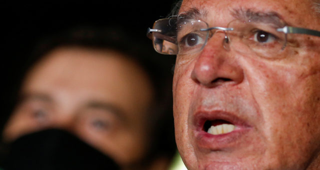 “Como é que vai dar certo agora fazendo a mesma coisa errada?”, questionou Guedes ao comparar  o furo do teto de gastos ao governo Dilma