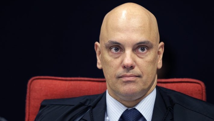 Alexandre suspende depoimento de investigação até Aécio ter acesso a delações
