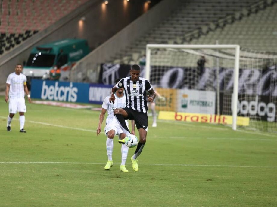 Mesmo utilizando reservas, o Grêmio empatou com o Ceará por 1 a 1, nesta quarta-feira à noite