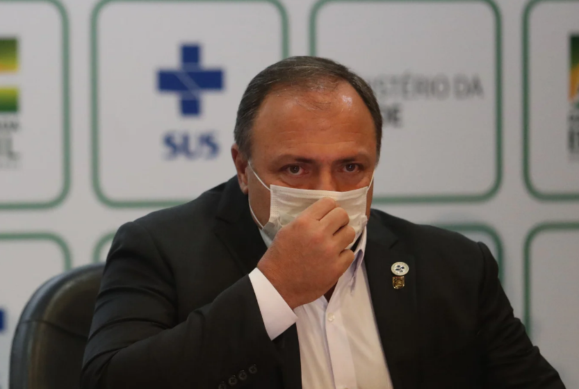 Os medicamentos da Opas estão para chegar esta semana, de uma licitação internacional. O acordo da União Europeia também, nos próximos 15 dias.