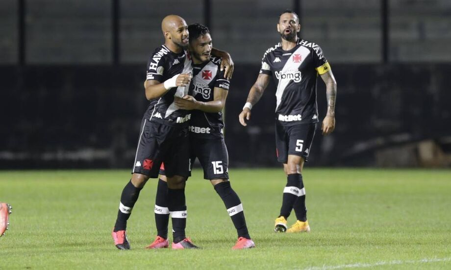 O volante marcou os dois gols do jogo, sendo o segundo um golaço de falta