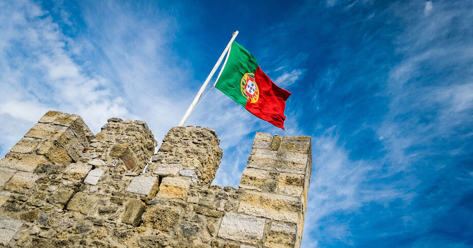 No primeiro trimestre, a economia portuguesa havia encolhido 3,8% ante os últimos três meses de 2019 e 2,3% na comparação anual.
